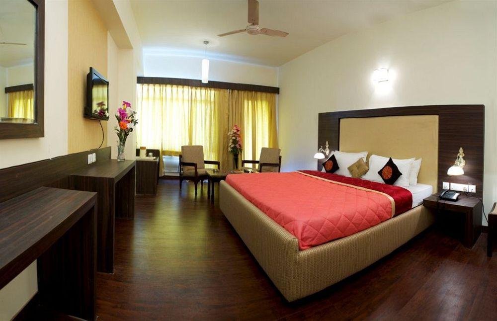 Hotel Mandakini Jaya International Хидерабад Стая снимка